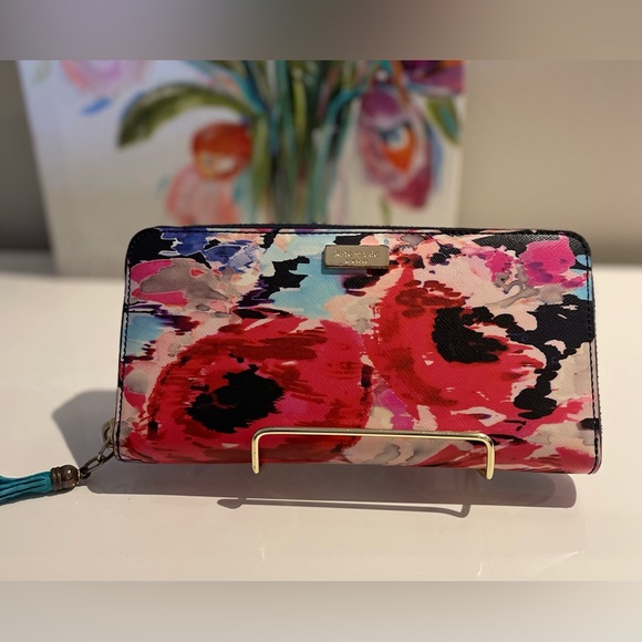 Kate Spade beauty. Gorgeous canvas. Multicolor zip wallet - Picture 3 of 16